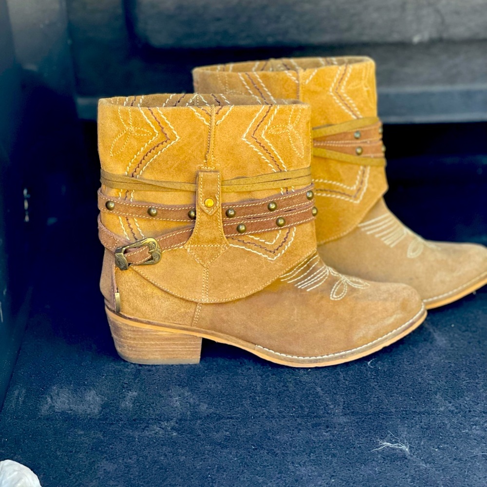 Naughty Monkey Cowboy Booties 6.5
